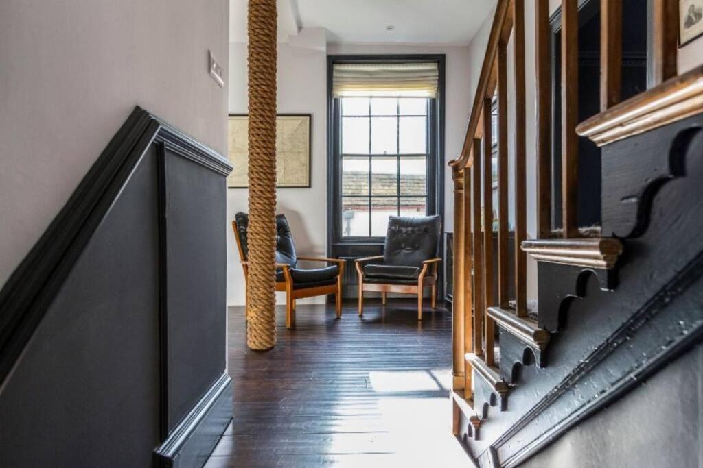 Steadfast Apartment Deal Luaran gambar
